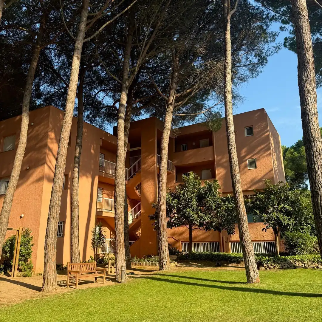 Vista exterior de Apartament en venda en Pals amb Aire condicionat, Moblat i Piscina comunitària