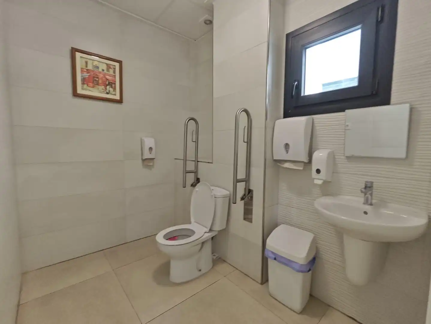 Baño de Local en traspaso en Orihuela con Terraza y Amueblado