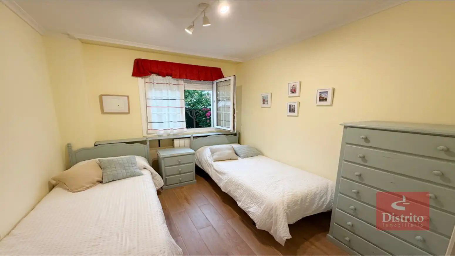Schlafzimmer von Wohnung zur Miete in Ribamontán al Mar mit Heizung, Abstellraum und Möbliert