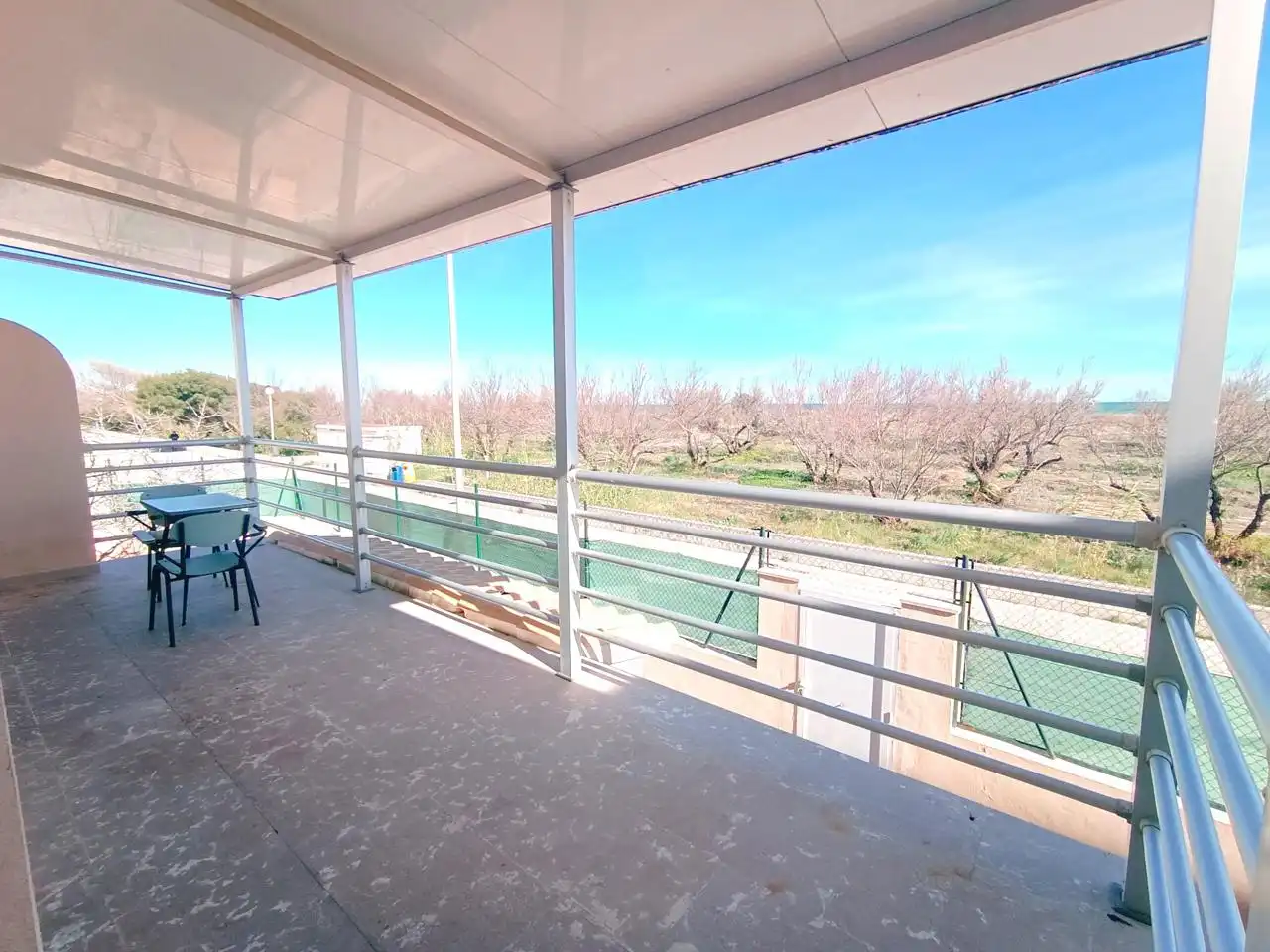 Terrassa de Casa o xalet en venda en Oliva amb Aire condicionat, Jardí privat i Terrassa