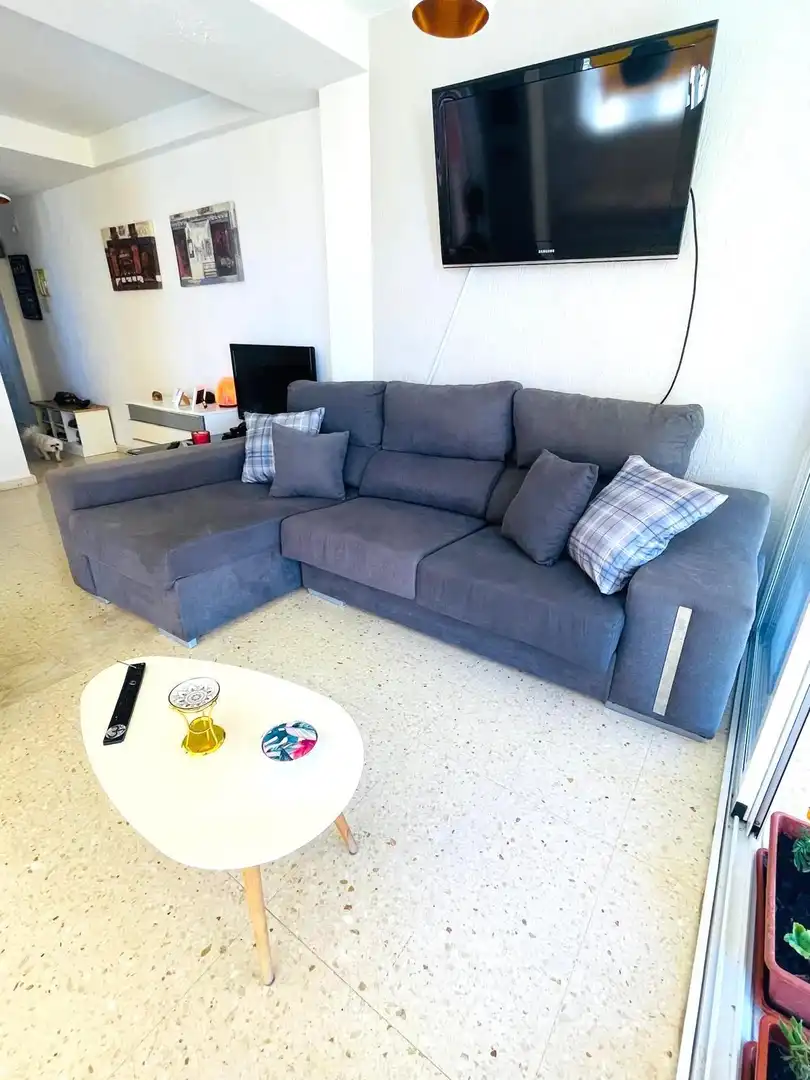 Sala d'estar de Apartament en venda en Benidorm amb Aire condicionat, Moblat i Balcó