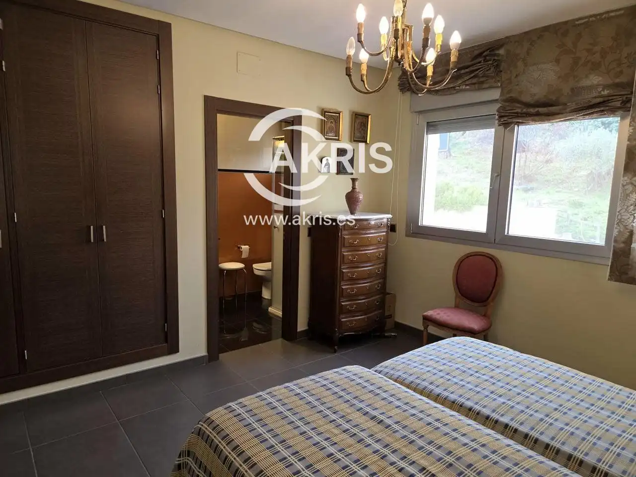 Houses for sale in Calle Monasterio Santa María la Real, Los Cigarrales-La Bastida