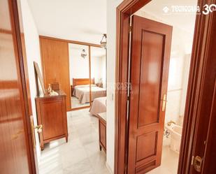 Bedroom of Flat for sale in  Granada Capital  with Balcony