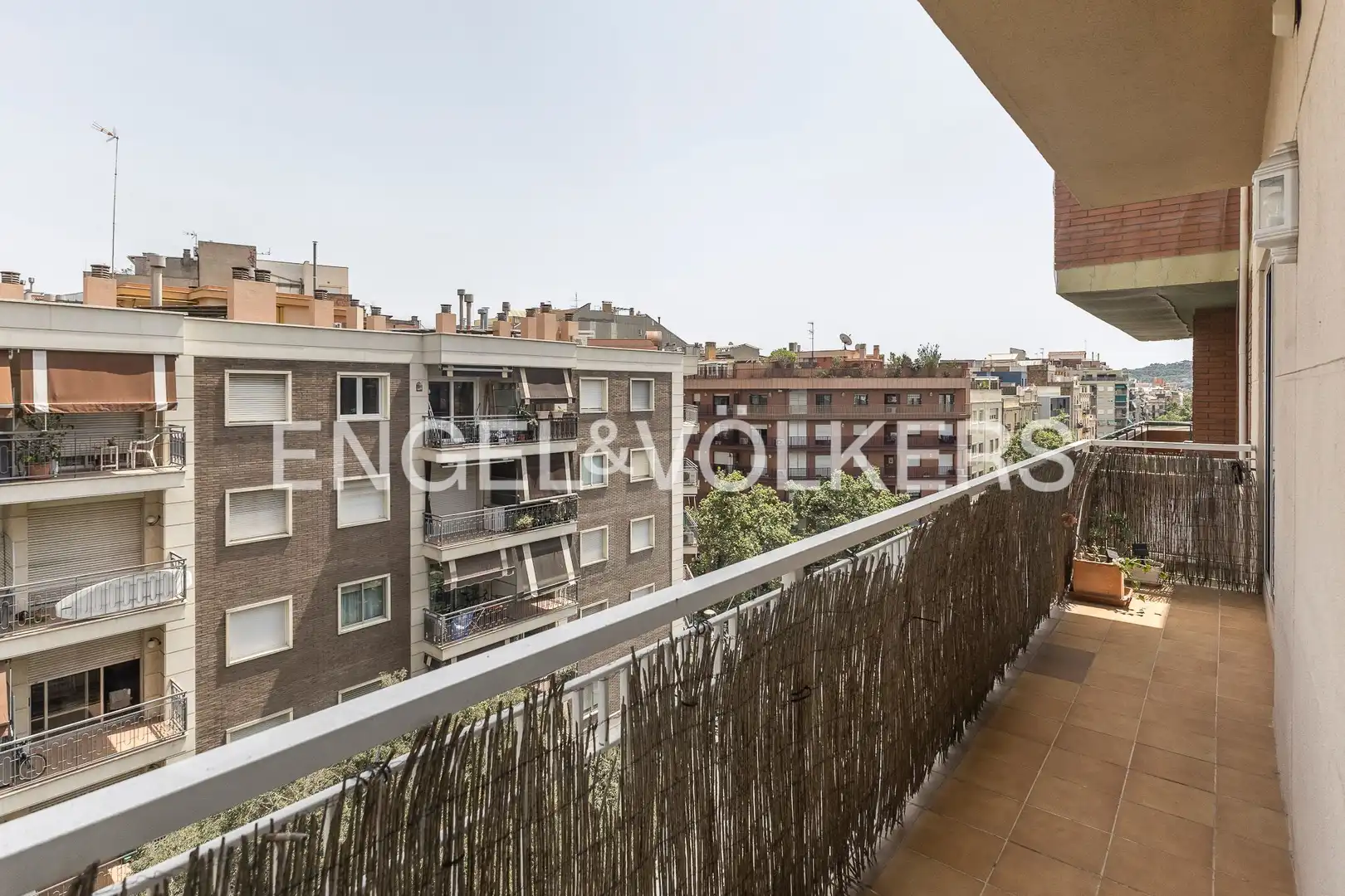 Terrasse von Dachboden zur Miete in Barcelona mit Klimaanlage, Heizung und Parkett