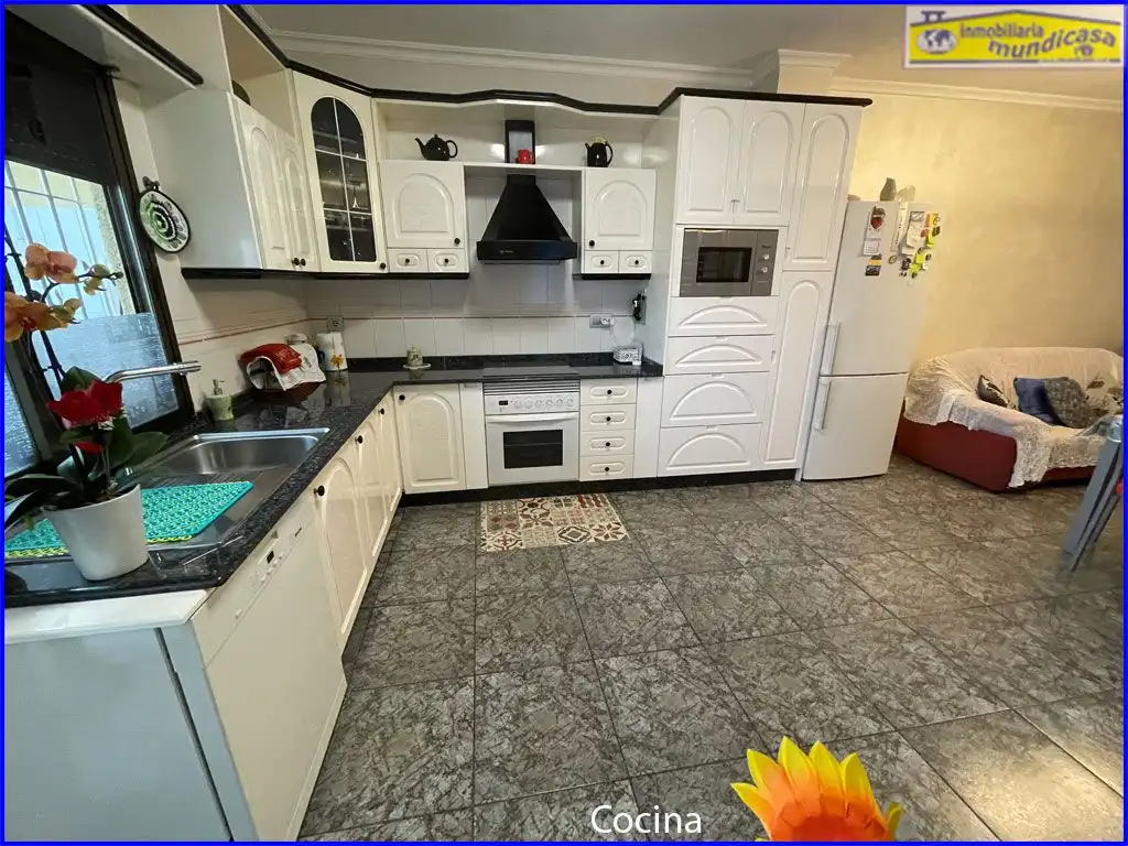 Cocina de Casa o chalet en venta en Murcia con Jardín privado, Terraza y Amueblado