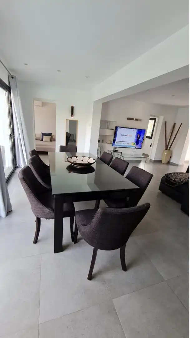 Comedor de Casa o chalet de alquiler en Estepona con Aire acondicionado, Jardín privado y Terraza