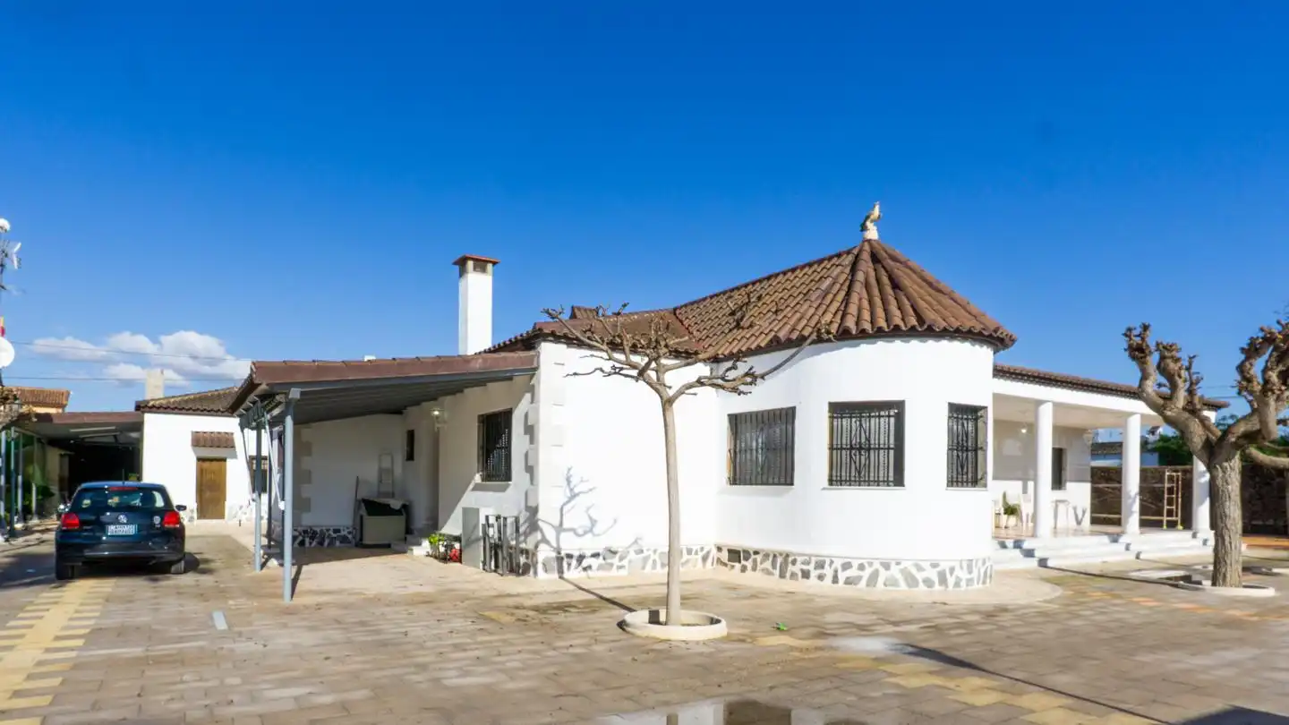Vista exterior de Casa o chalet en venta en Crevillent con Aire acondicionado, Jardín privado y Terraza