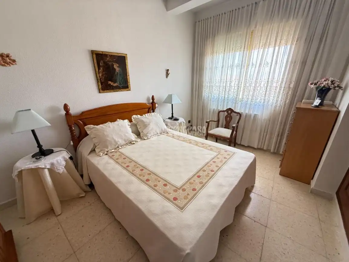 Habitación de Casa adosada en venta en Lucillos con Aire acondicionado y Calefacción