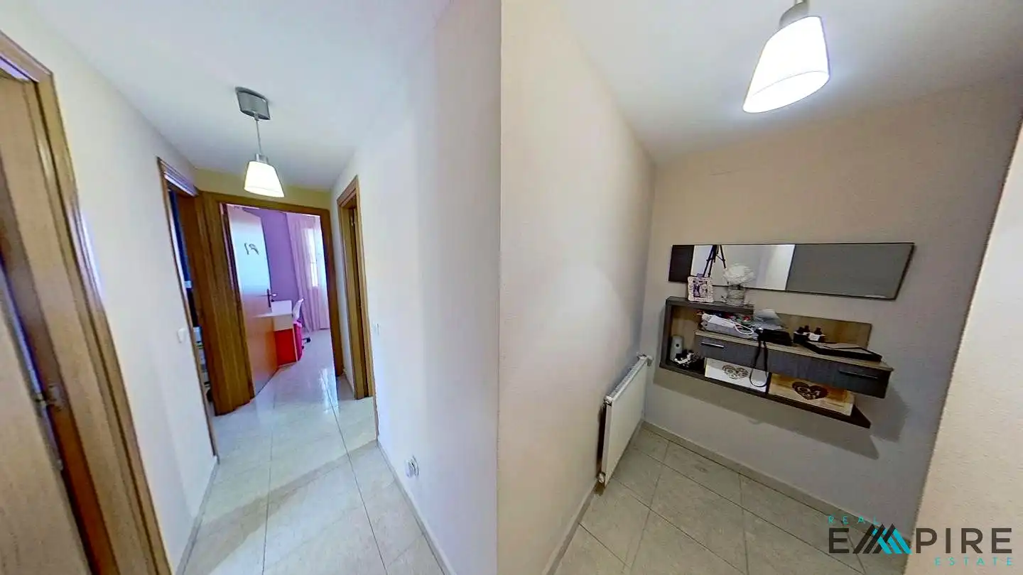 Flat for sale in Parla  with Air Conditioner, Heating and Storage room