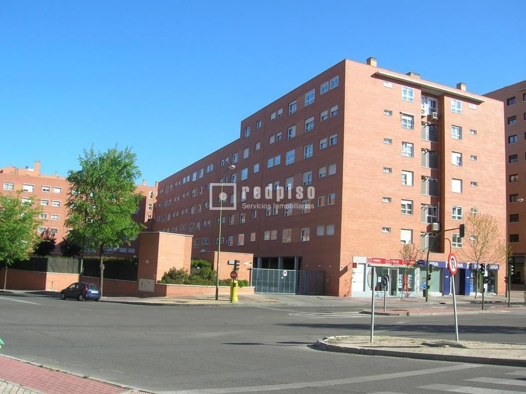 Exterior view of Garage for sale in  Madrid Capital