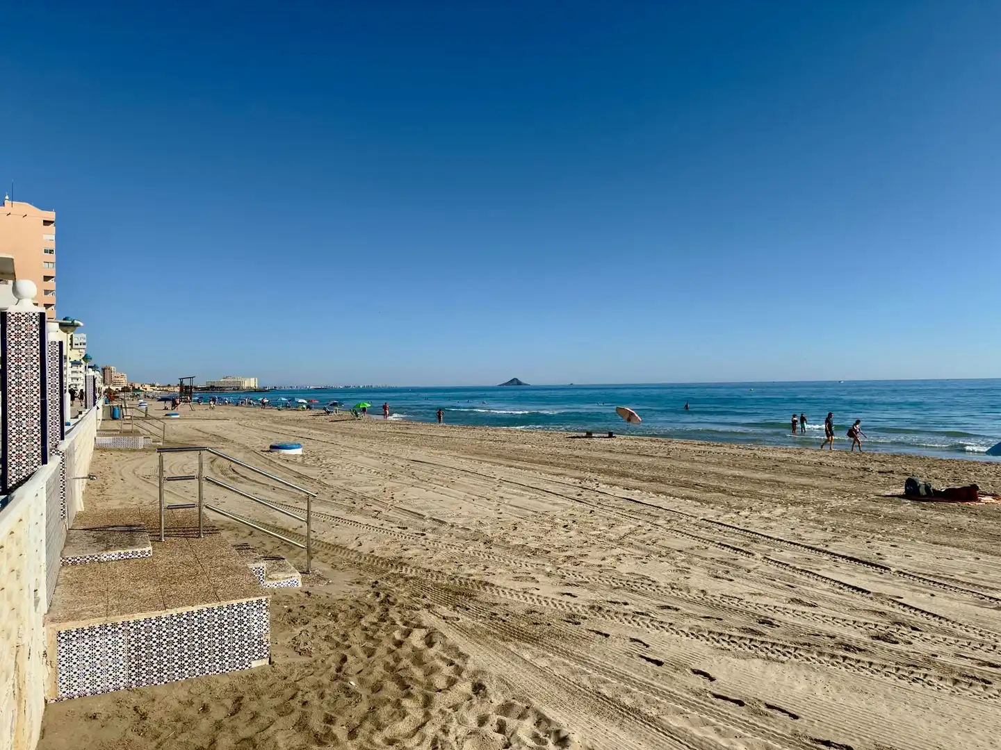 Vista exterior de Apartament en venda en La Manga del Mar Menor amb Aire condicionat, Calefacció i Terrassa