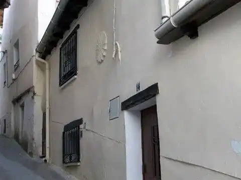 Vista exterior de Casa o xalet en venda en Pastrana amb Terrassa i Balcó