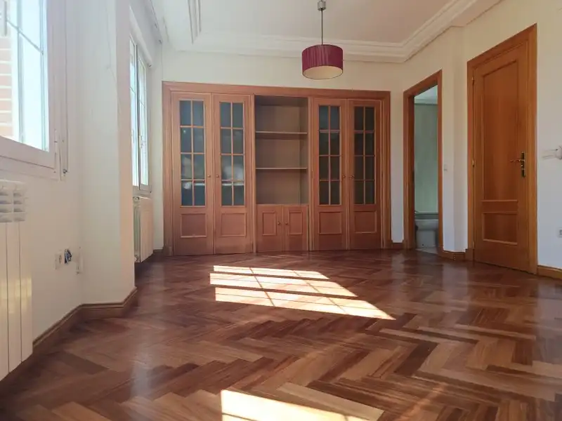 Semi-detached house with pool for sale in Simancas, imagen 41