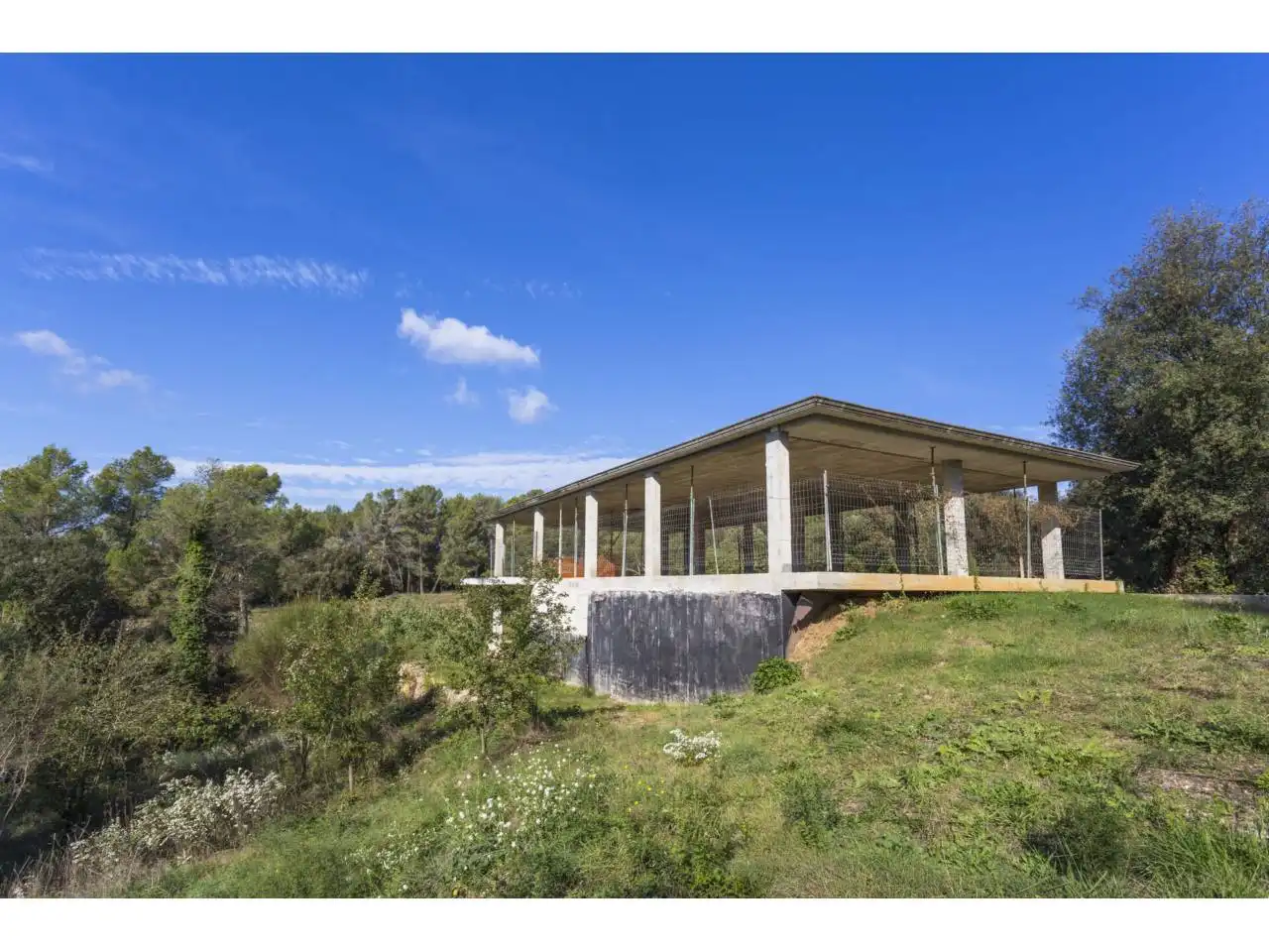 Vista exterior de Casa o xalet en venda en Sant Julià de Ramis amb Jardí privat