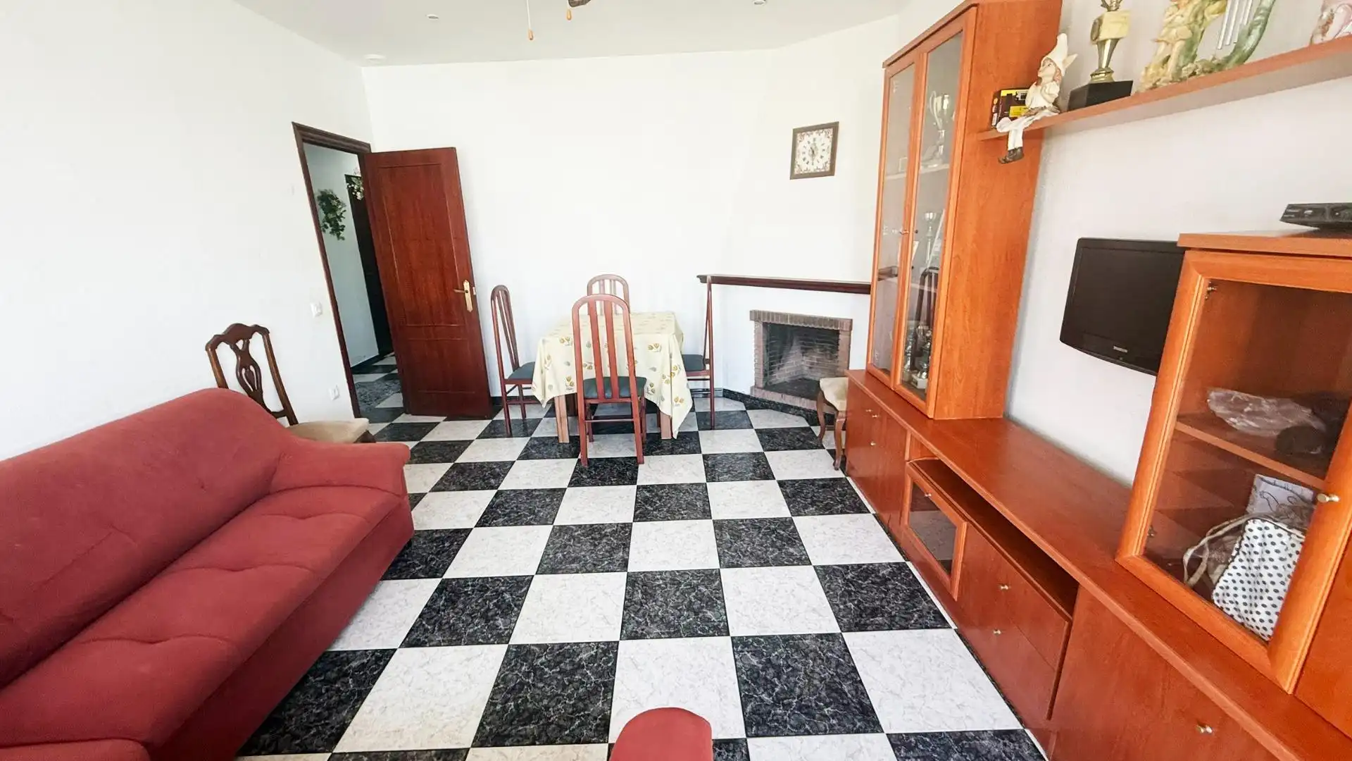 Sala d'estar de Casa o xalet en venda en Chiclana de la Frontera amb Jardí privat, Terrassa i Traster