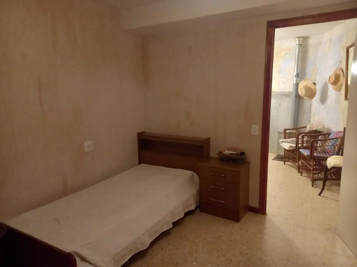 Dormitori de Casa o xalet en venda en Riba-roja d'Ebre amb Traster, Moblat i Balcó