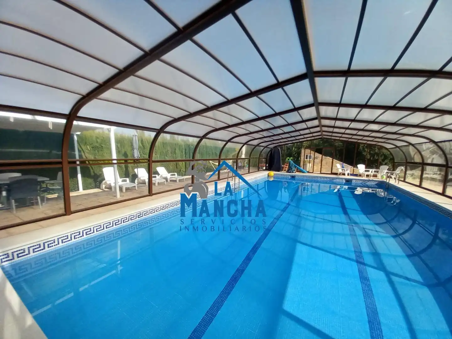 Chalet con piscina en venta en Calle DISEMINADOS, imagen 4