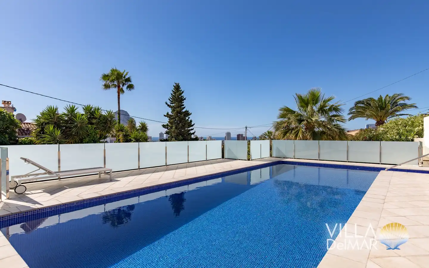 Swimming pool of Houses for sale in Calpe / Calp  with Air Conditioner, Heating and Private garden