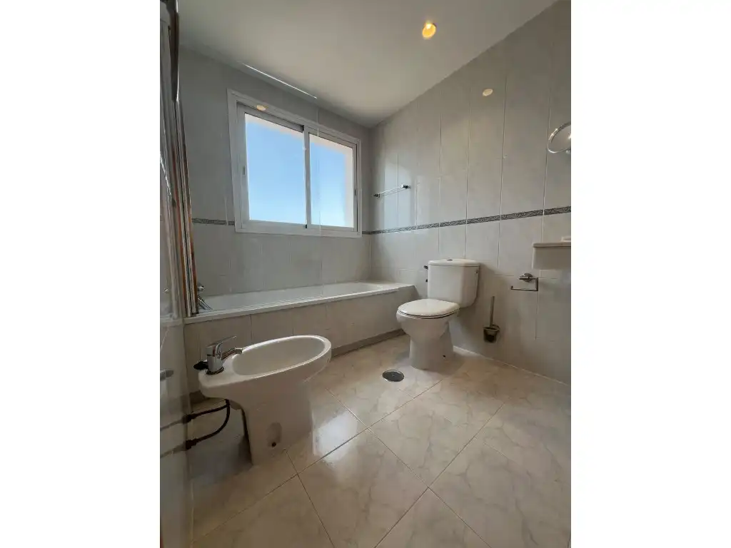 Baño de Casa o chalet de alquiler en Vélez-Málaga con Terraza, Piscina y Piscina comunitaria
