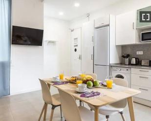 Kitchen of Flat to rent in  Barcelona Capital  with Air Conditioner, Heating and Furnished