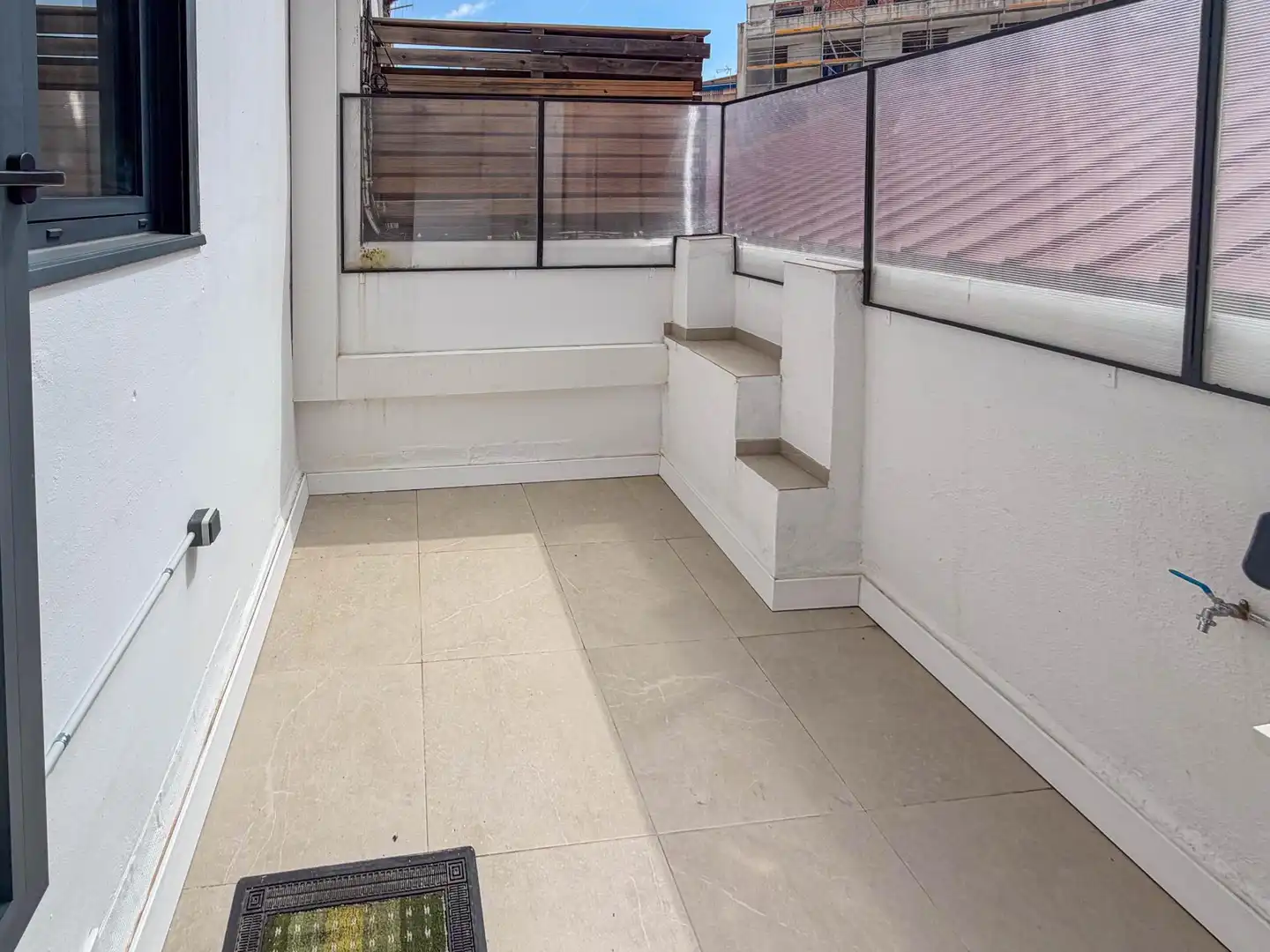 Terraza de Piso en venta en L'Hospitalet de Llobregat con Calefacción, Parquet y Terraza