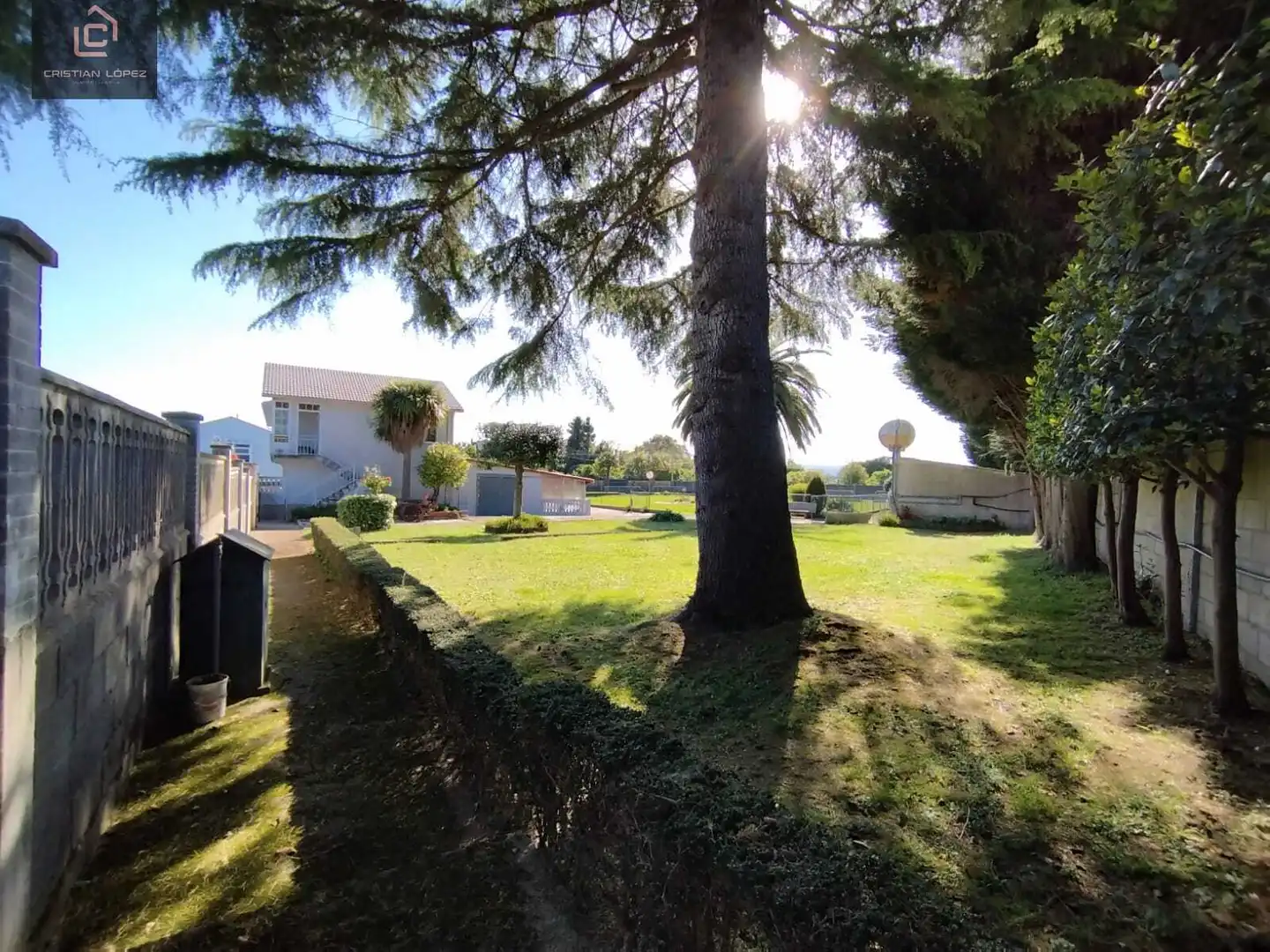 Jardí de Casa o xalet en venda en Abegondo amb Calefacció, Parquet i Terrassa