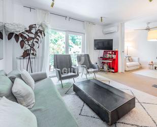 Living room of Flat for sale in  Madrid Capital  with Heating