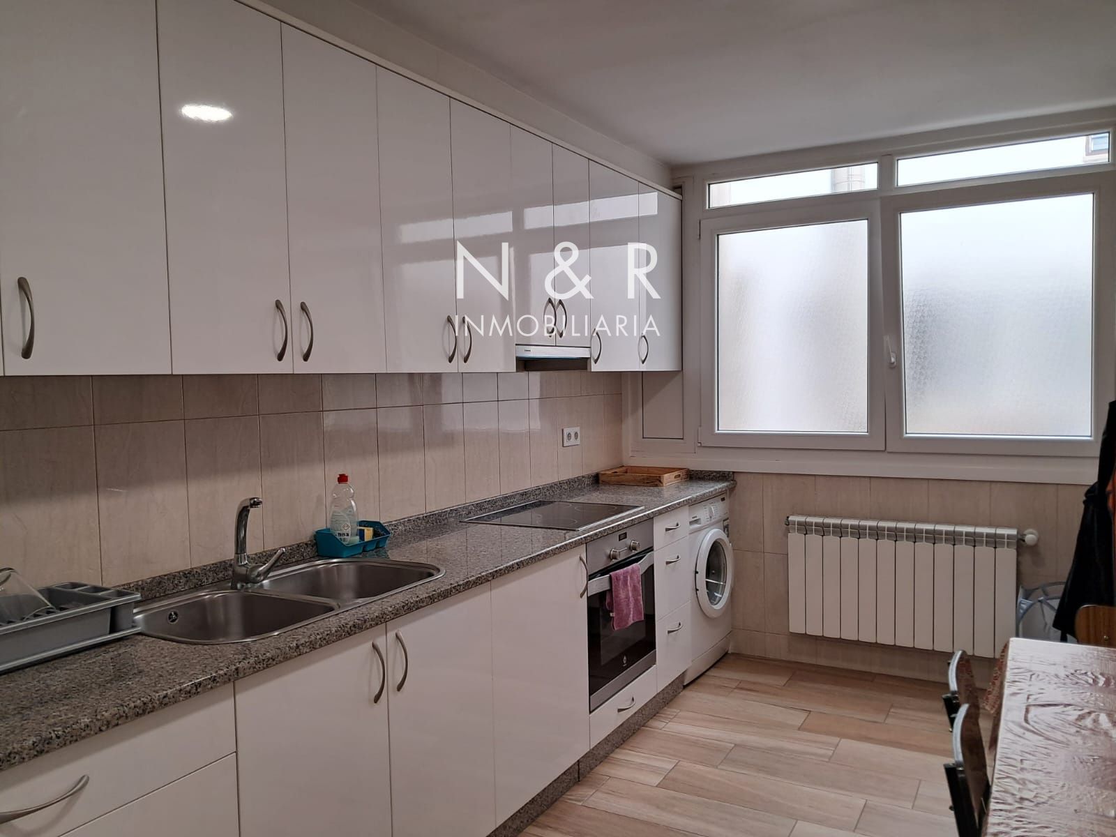 Kitchen of Attic to rent in Santiago de Compostela   with Heating and Furnished