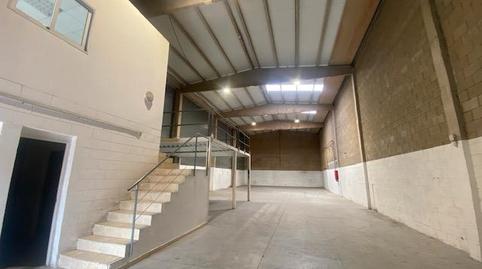 Foto 3 von Fabrikhallen zur Miete in Santa Perpètua de Mogoda, Barcelona