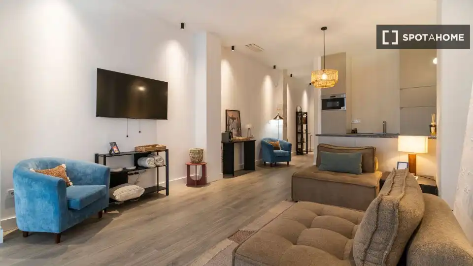 Sala d'estar de Pis de lloguer en Valencia amb Aire condicionat, Calefacció i Moblat