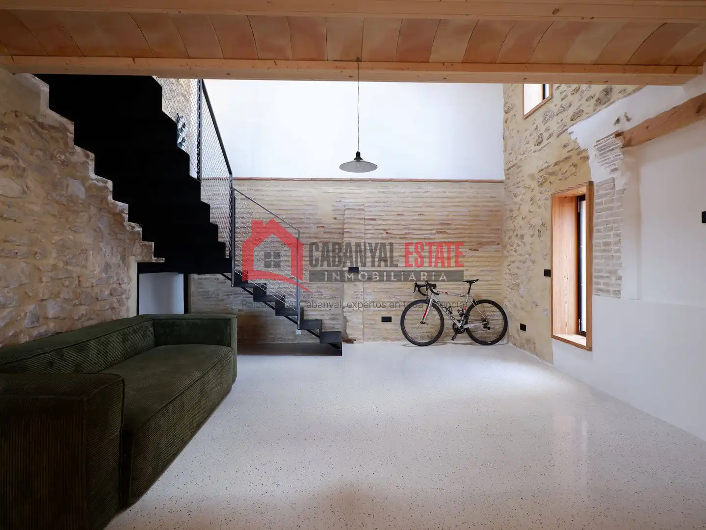 Houses for sale in Valencia  with Air Conditioner and Heating