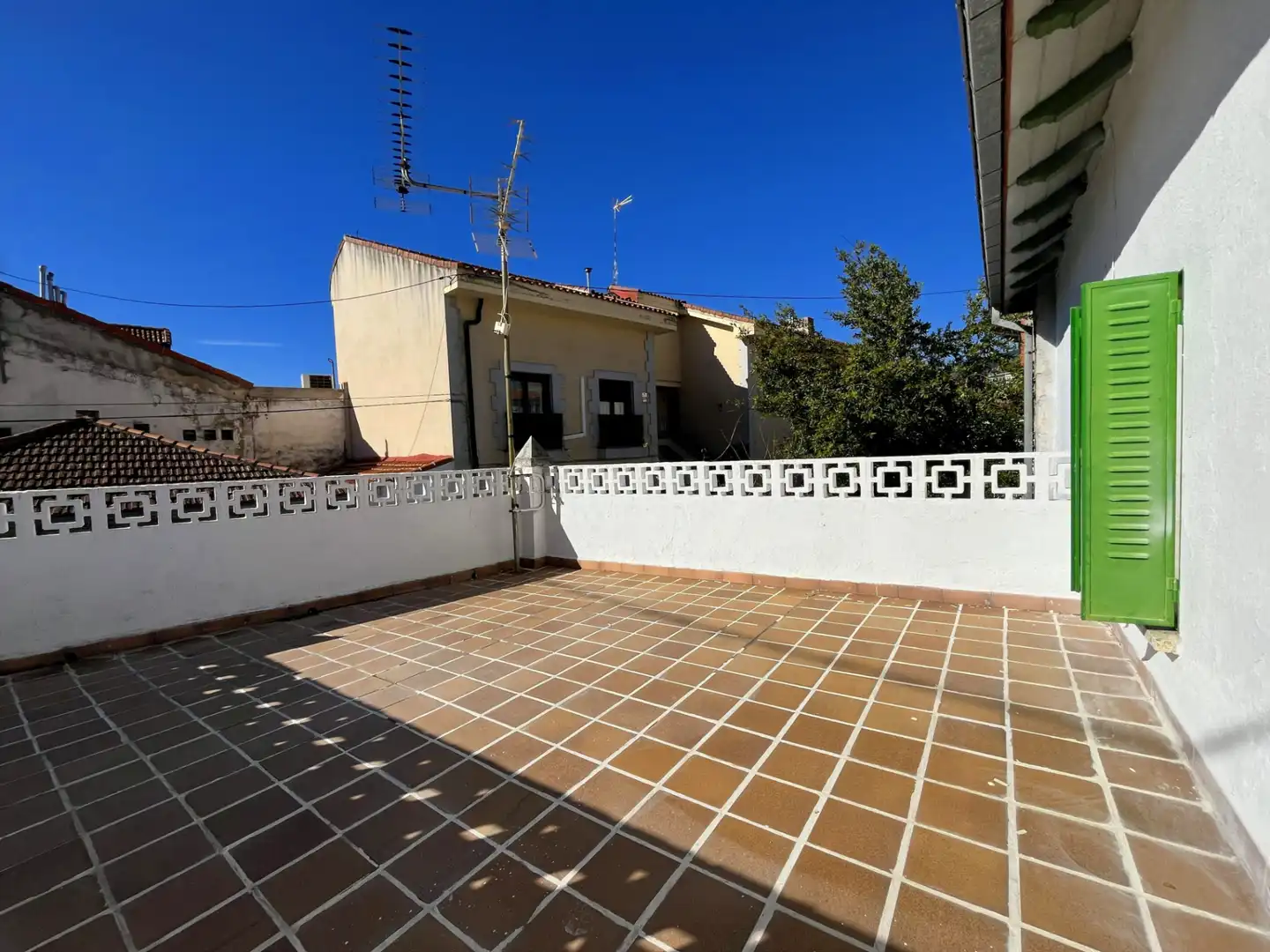 Vista exterior de Casa o xalet en venda en Guadarrama amb Calefacció, Jardí privat i Terrassa