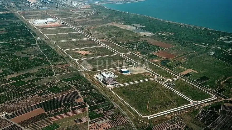 Terreny industrial en venda en Sagunto / Sagunt