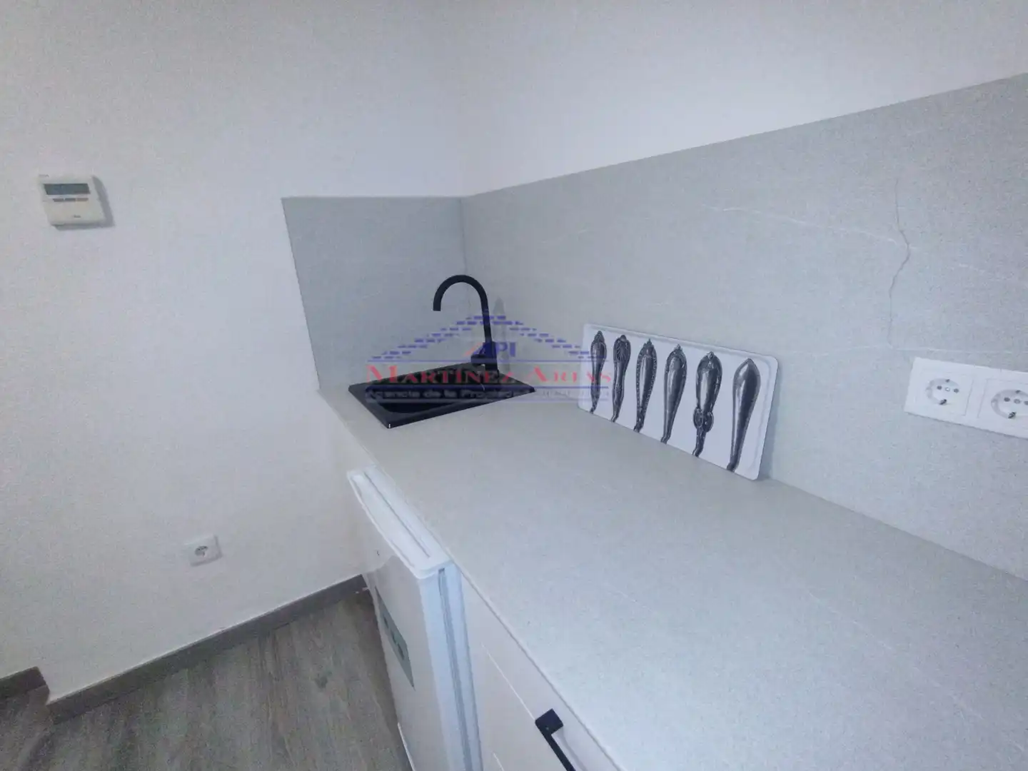 Küche von Büro zur Miete in Jaén mit Klimaanlage