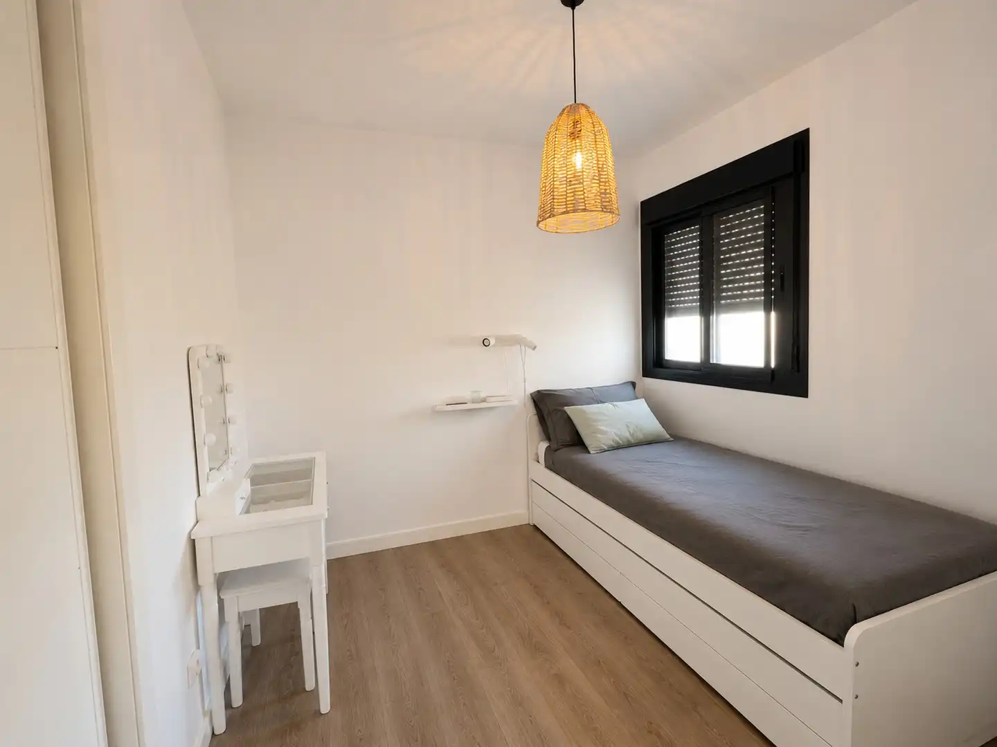 Habitación de Piso en venta en Vélez-Málaga con Aire acondicionado, Calefacción y Terraza