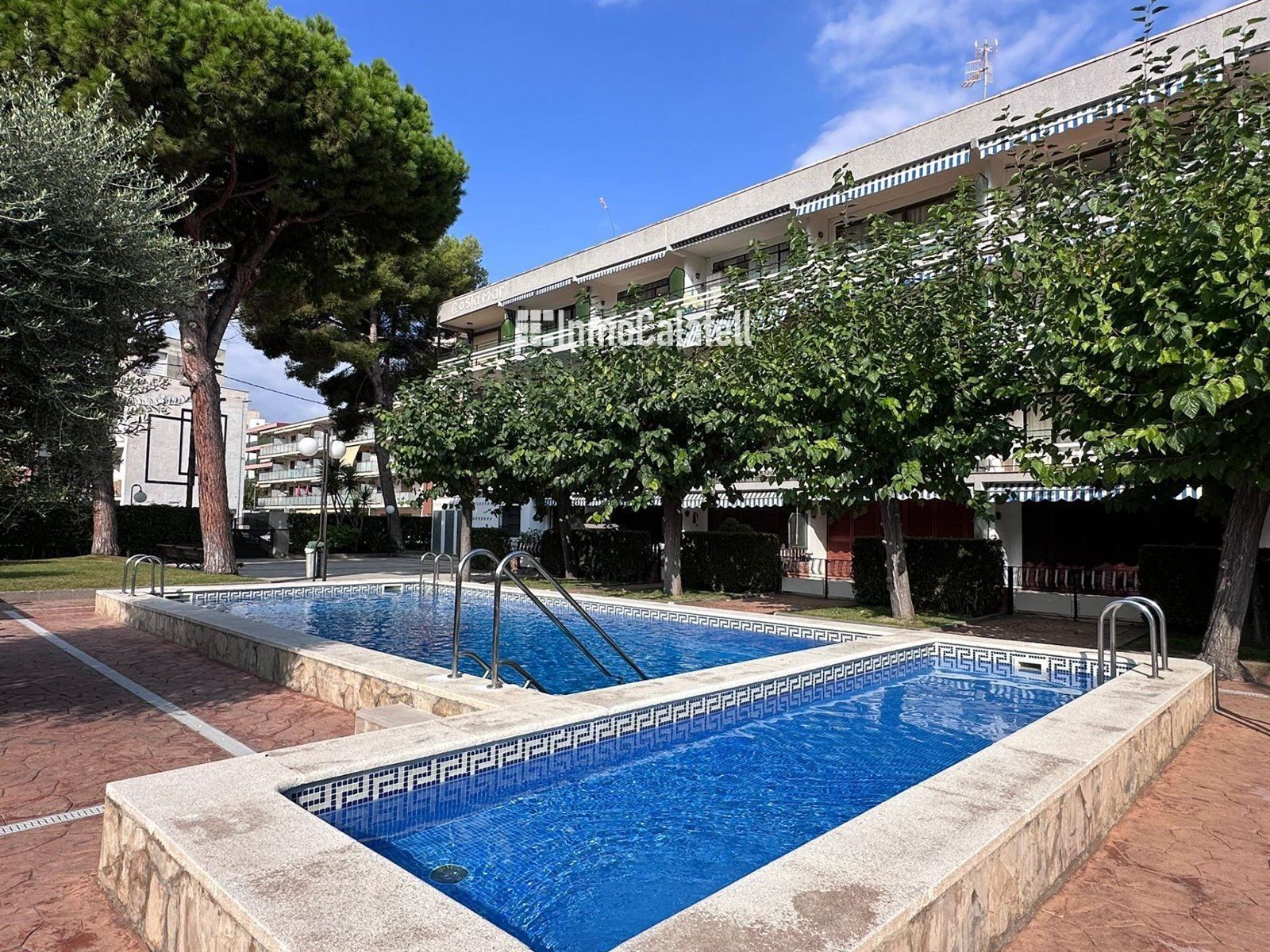 Swimming pool of Flat for sale in Cunit  with Terrace, Swimming Pool and Community pool