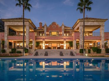 Casa amb piscina en venda a Milla de Oro