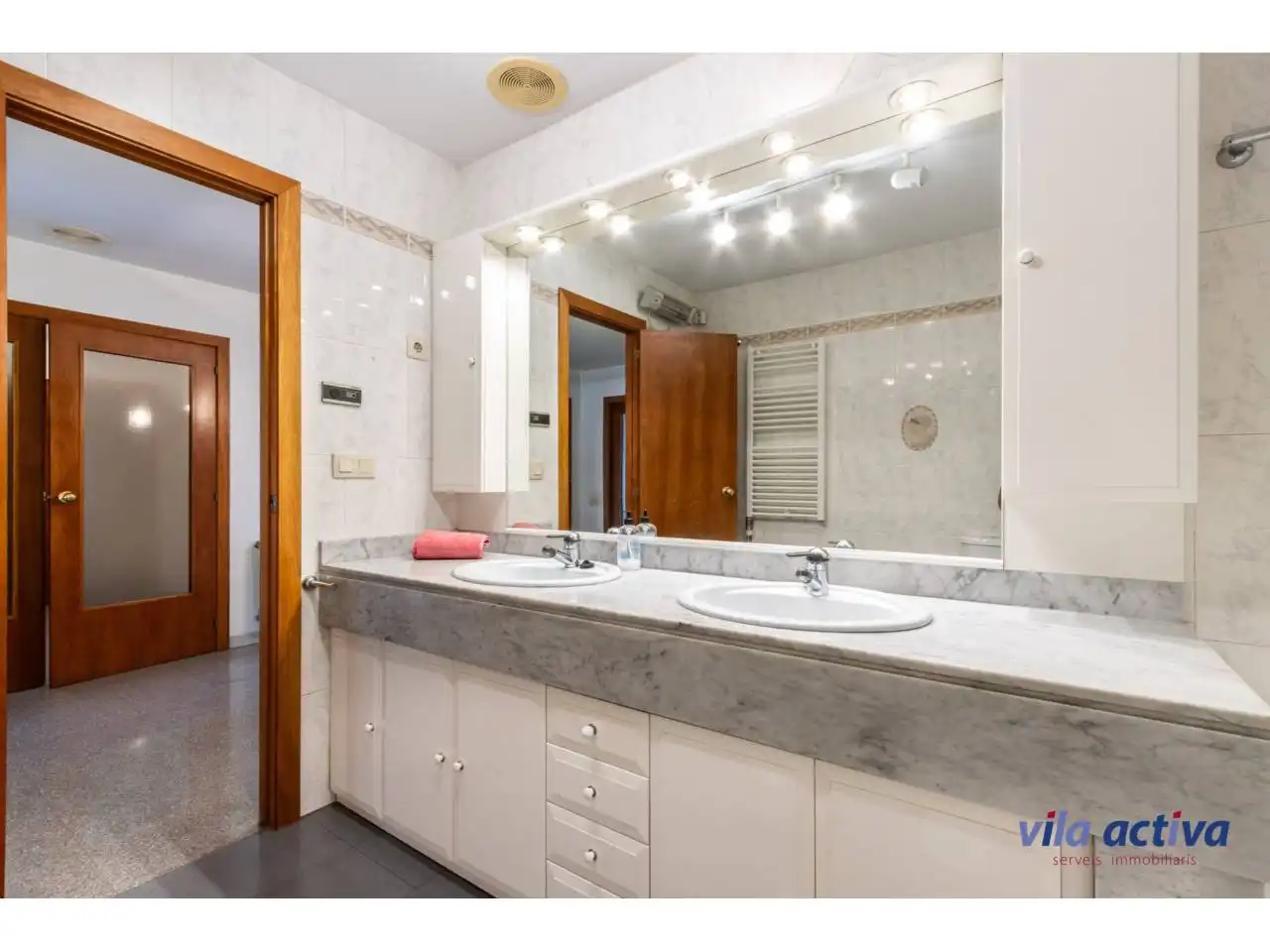 Baño de Dúplex en venta en Terrassa con Aire acondicionado, Calefacción y Terraza