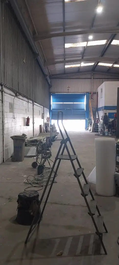 Nau industrial de lloguer en Camarma de Esteruelas amb Alarma