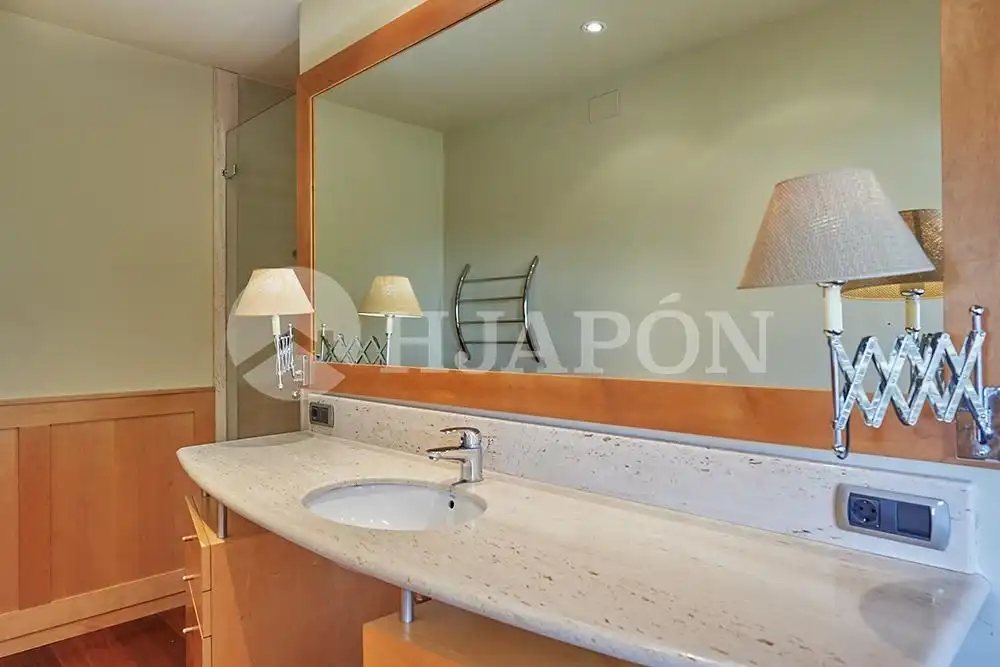 Baño de Casa o chalet en venta en Alella con Aire acondicionado, Calefacción y Jardín privado