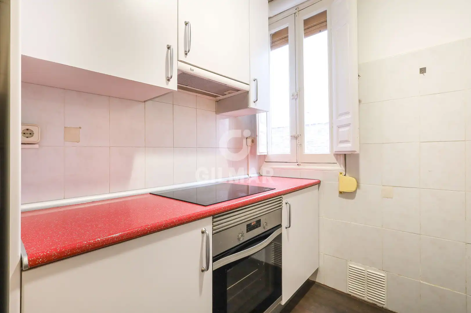 Cocina de Piso en venta en Madrid con Calefacción