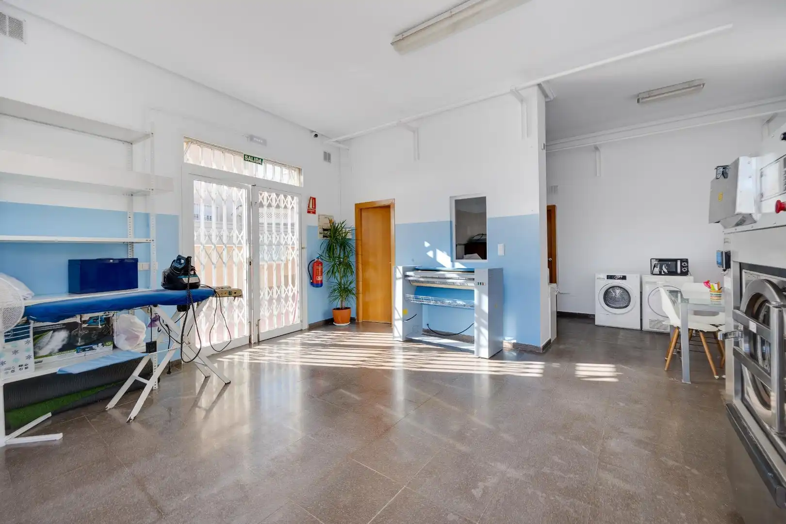Commercial properties for sale in Doña Pepa