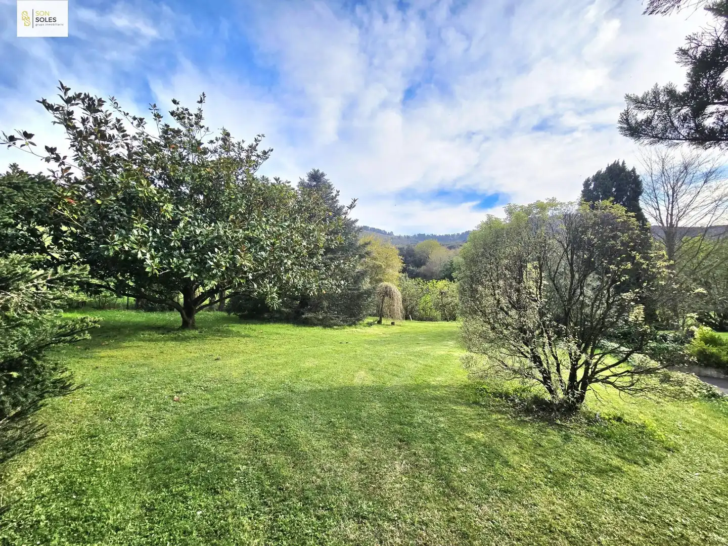 Jardí de Casa o xalet en venda en Villaescusa (Cantabria) amb Jardí privat, Terrassa i Traster