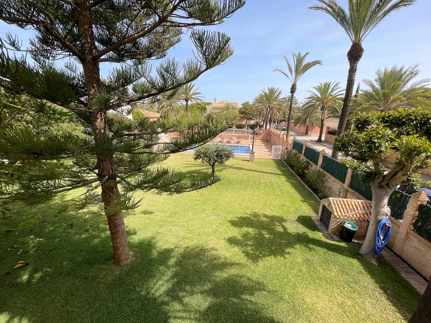 Jardí de Casa o xalet en venda en Orihuela amb Jardí privat, Terrassa i Piscina