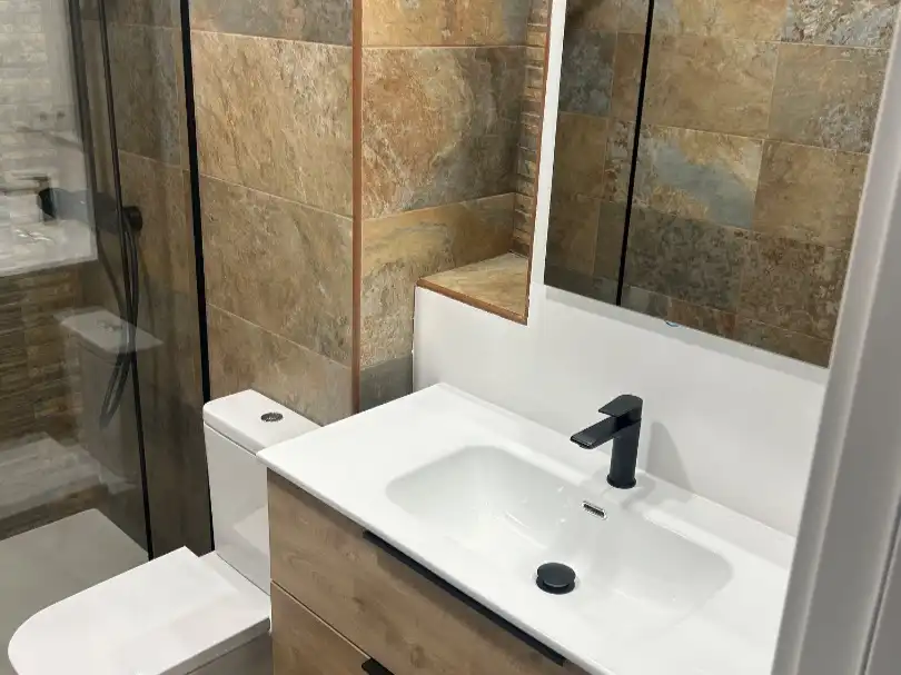 Bany de Oficina en venda en Ansoáin / Antsoain amb Aire condicionat, Calefacció i Moblat