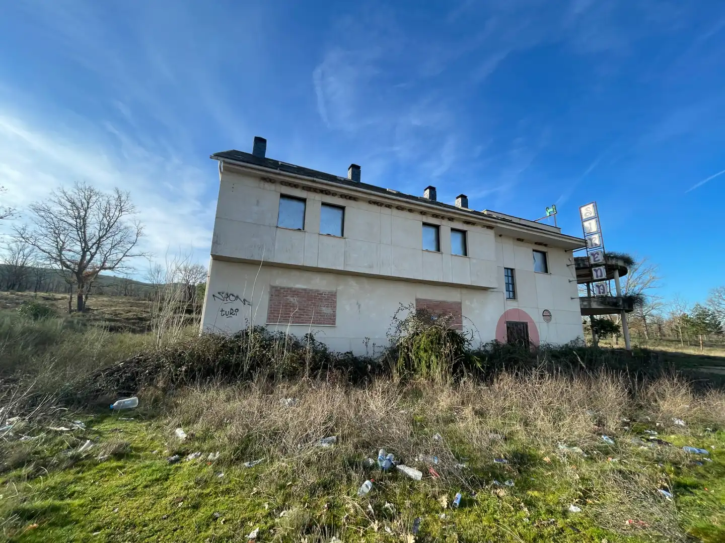 Vista exterior de Edificio en venta en Otero de Bodas