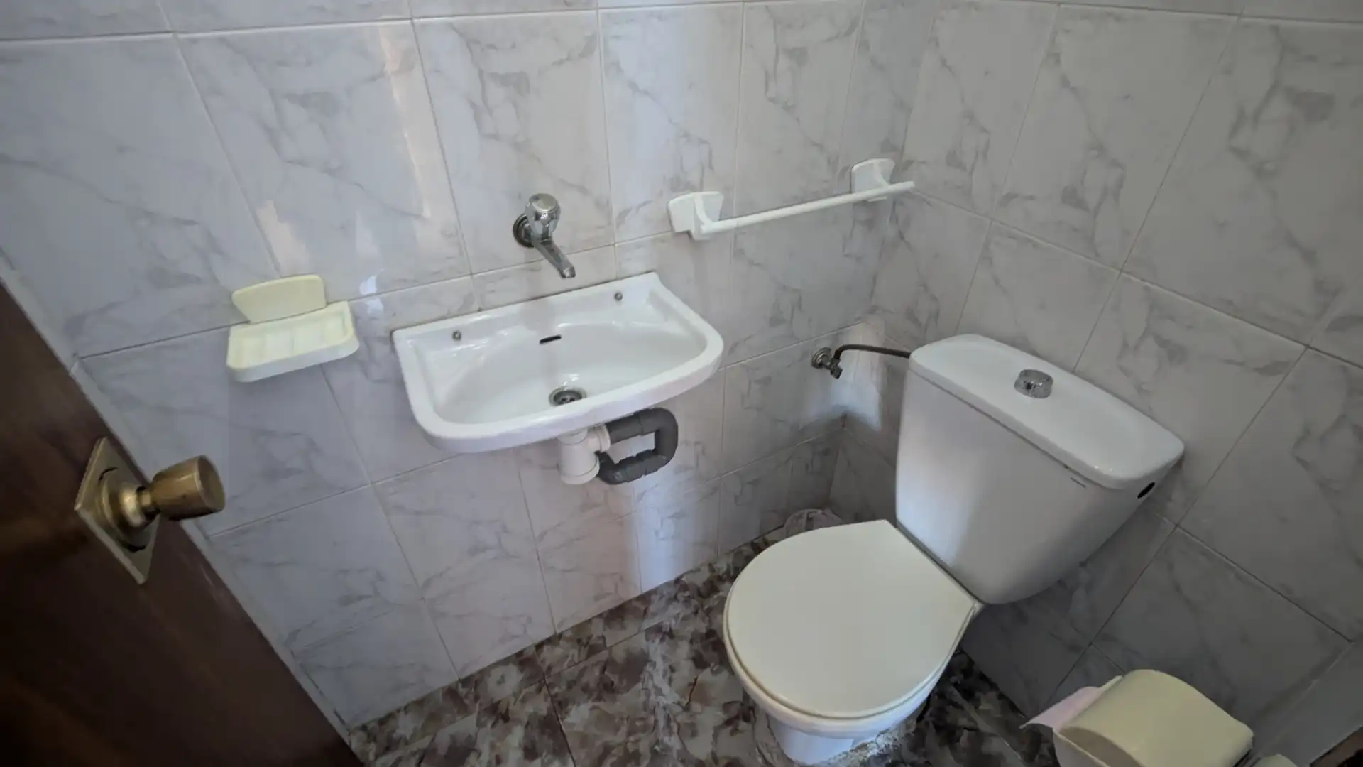 Baño de Casa adosada en venta en Las Gabias con Calefacción y Terraza