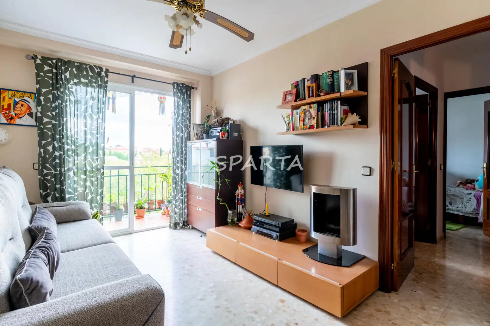 Sala de estar de Piso en venta en Castilleja de la Cuesta con Aire acondicionado, Horno y Microondas