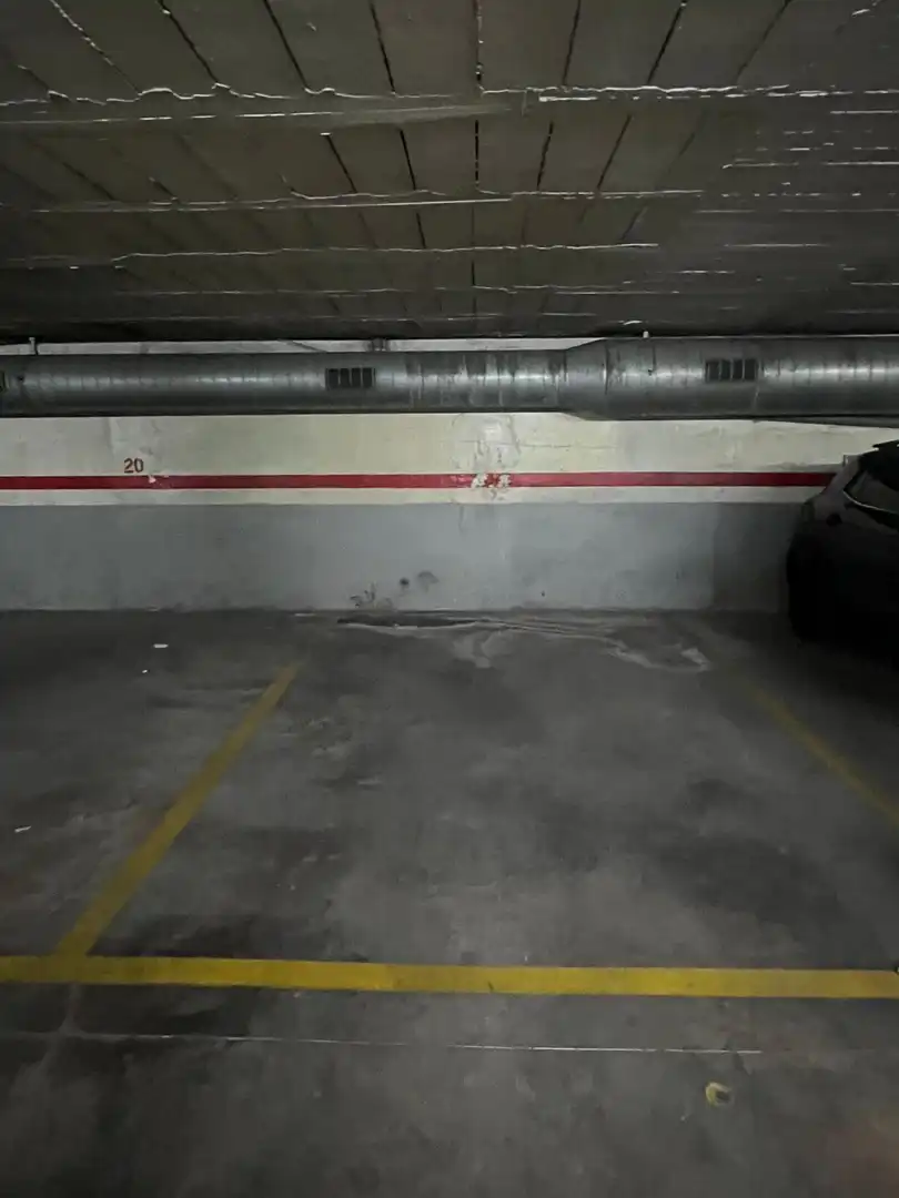Einzelparkplatz zum Verkauf in Calle AMADEU VIVES 2, imagen 2
