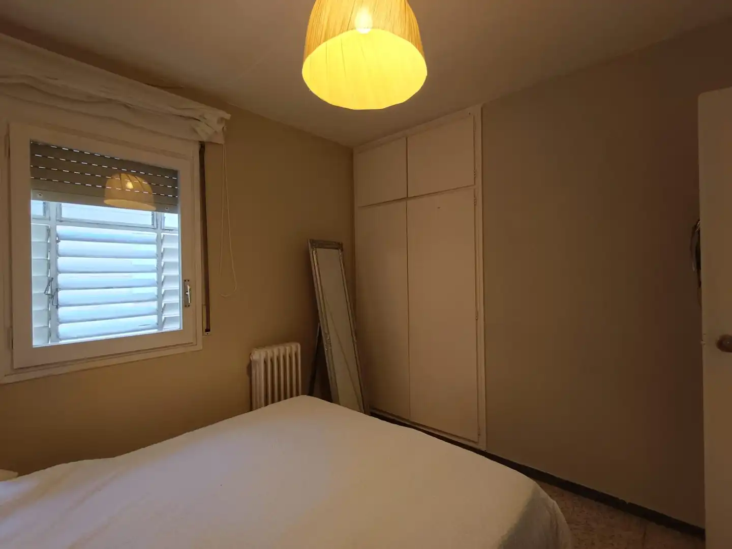 Habitación de Piso en venta en Girona con Calefacción, Terraza y Amueblado